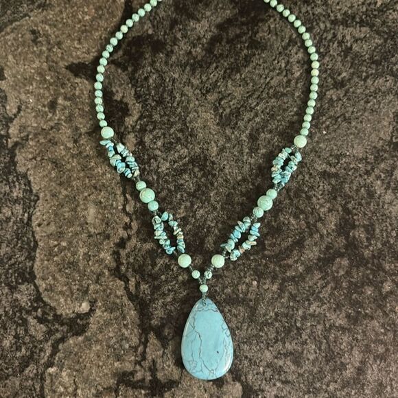 turquoise necklace - Picture 3 of 8